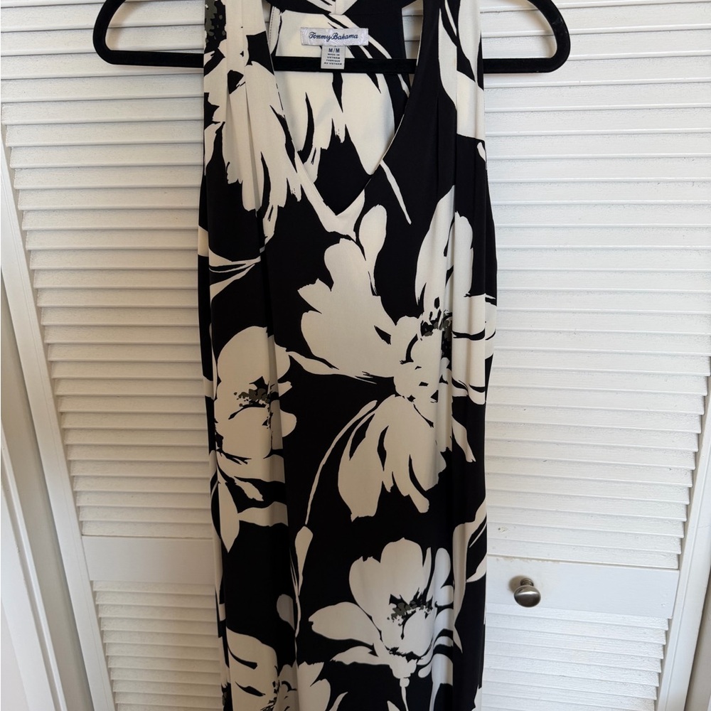 Tommy Bahama Black and Cream Patterned Garment